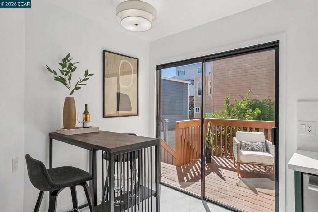 Image 14 of property listing at 607 6th Ave, San Francisco, CA 94118