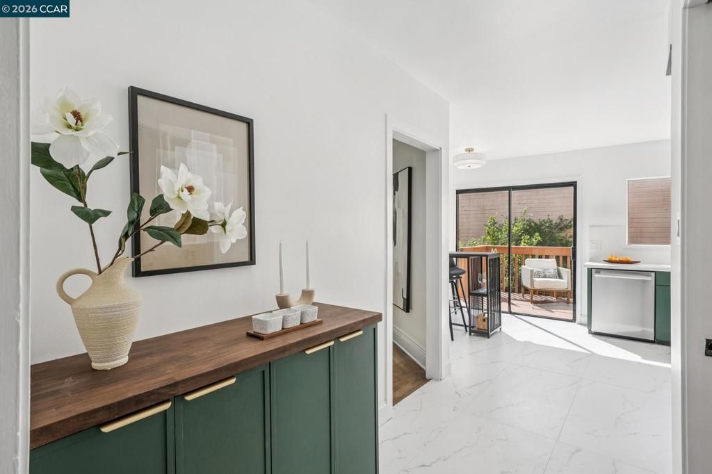 Image 19 of property listing at 607 6th Ave, San Francisco, CA 94118