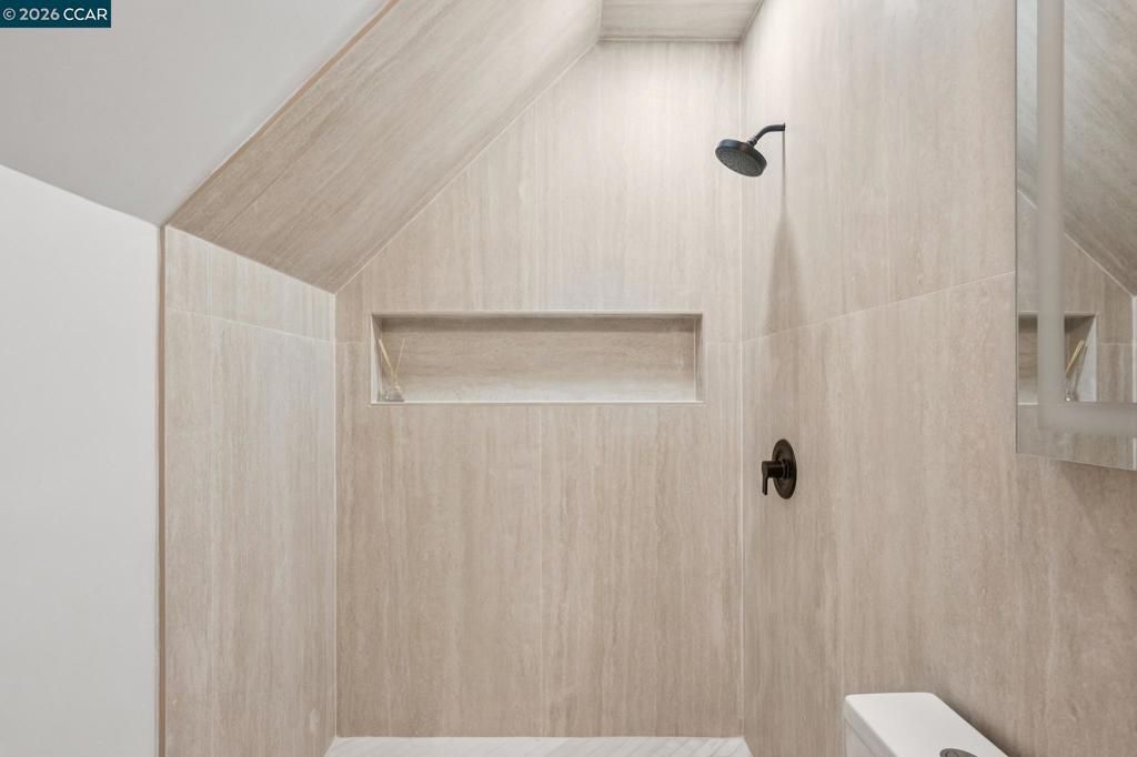 Image 27 of property listing at 607 6th Ave, San Francisco, CA 94118