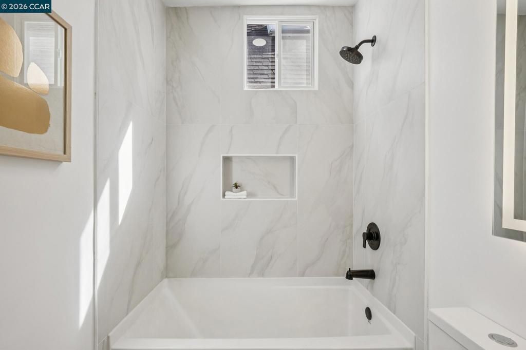 Image 34 of property listing at 607 6th Ave, San Francisco, CA 94118