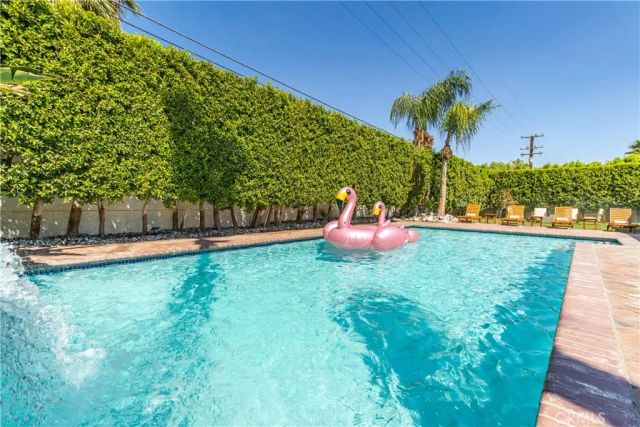 360 W Pico, Palm Springs, CA 92262