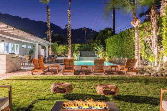 360 W Pico, Palm Springs, CA 92262