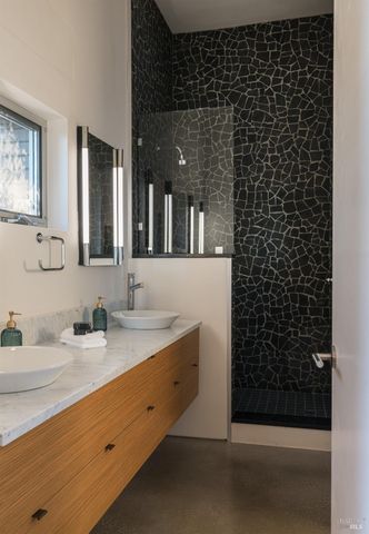 2947 Cavedale Rd, Glen Ellen, CA 95442