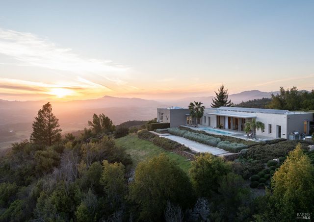 2947 Cavedale Rd, Glen Ellen, CA 95442