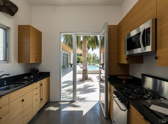 2947 Cavedale Rd, Glen Ellen, CA 95442