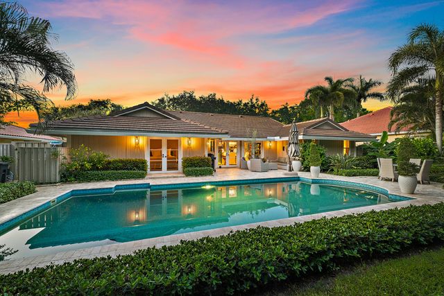 10 Bentwood Road, Palm Beach Gardens, FL 33418