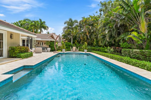 10 Bentwood Road, Palm Beach Gardens, FL 33418
