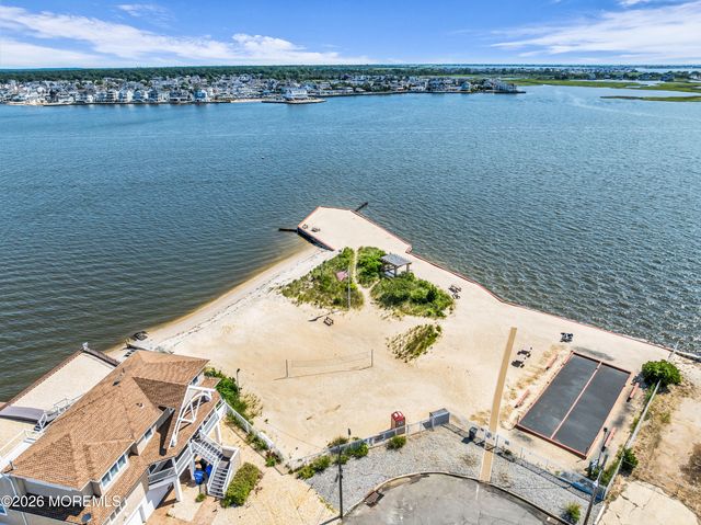 118 Green Island Road, Toms River, NJ 08753