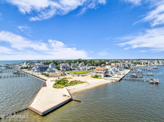 118 Green Island Road, Toms River, NJ 08753