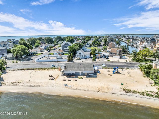 118 Green Island Road, Toms River, NJ 08753