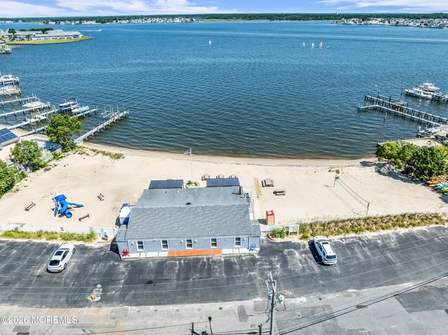 118 Green Island Road, Toms River, NJ 08753