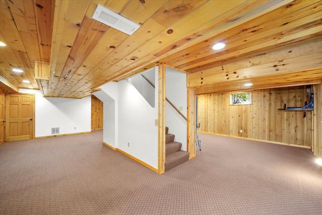 3520 Bunker Hill Drive, Algonquin, IL 60102