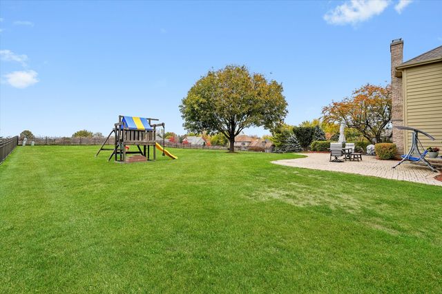 3520 Bunker Hill Drive, Algonquin, IL 60102