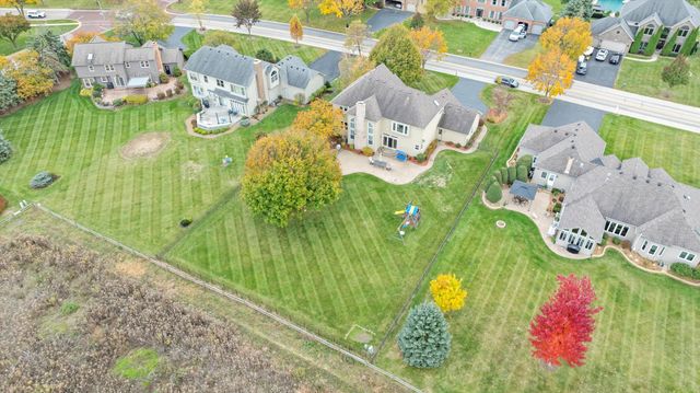 3520 Bunker Hill Drive, Algonquin, IL 60102