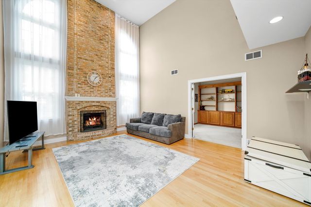 3520 Bunker Hill Drive, Algonquin, IL 60102