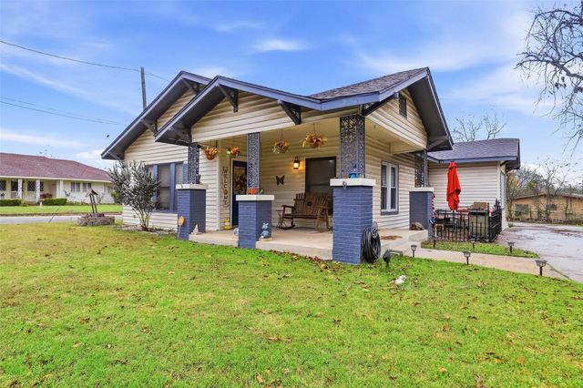 618 Granbury Street, Cleburne, TX 76033