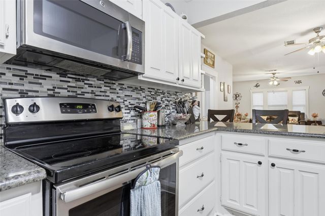 618 Granbury Street, Cleburne, TX 76033