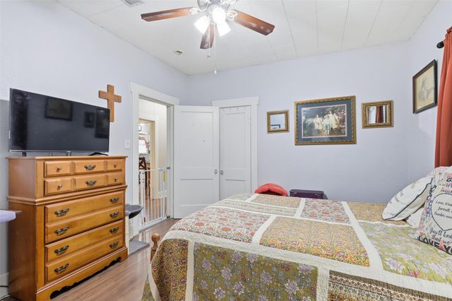 618 Granbury Street, Cleburne, TX 76033