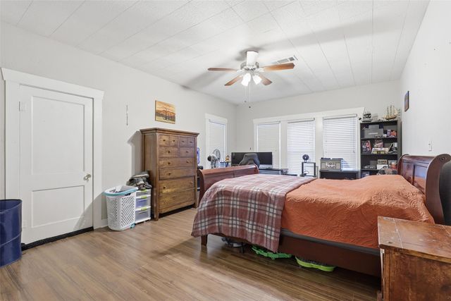 618 Granbury Street, Cleburne, TX 76033