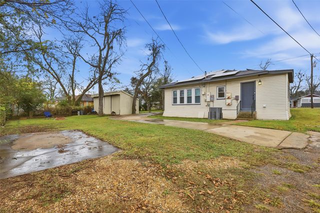 618 Granbury Street, Cleburne, TX 76033