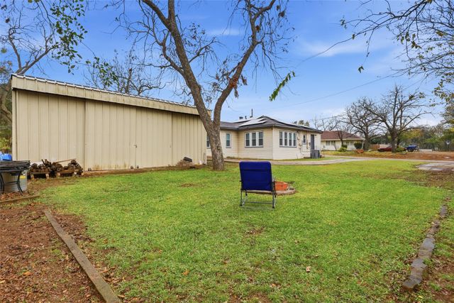 618 Granbury Street, Cleburne, TX 76033