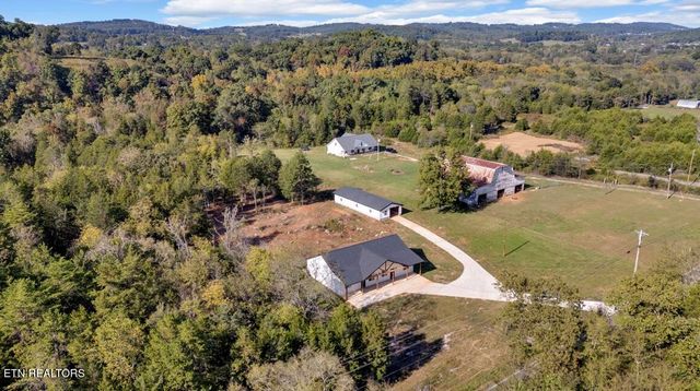 1570 W Dumplin Valley Rd, Dandridge, TN 37725