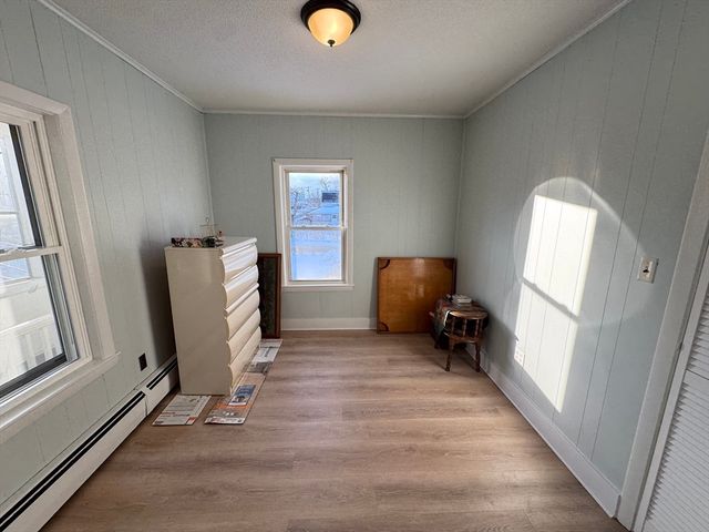 262 Oak Hill Rd 2, Fitchburg, MA 01420