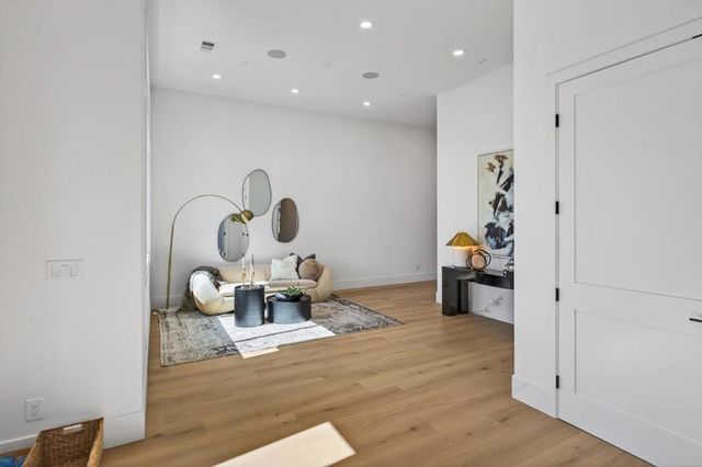 18645 Paseo Lado, Saratoga, CA 95070