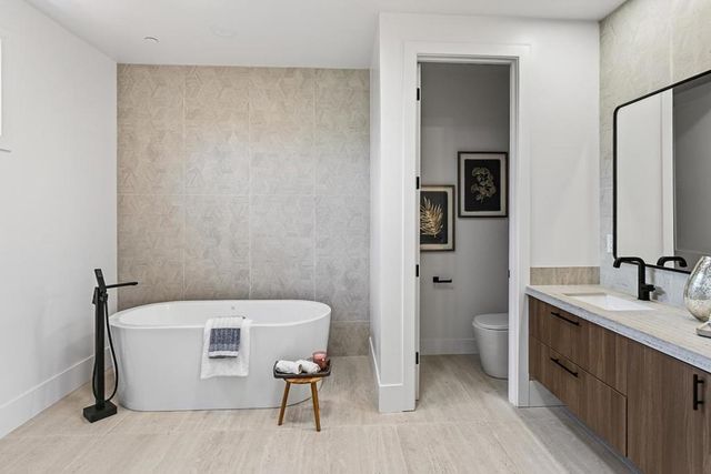 18645 Paseo Lado, Saratoga, CA 95070