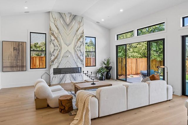 18645 Paseo Lado, Saratoga, CA 95070