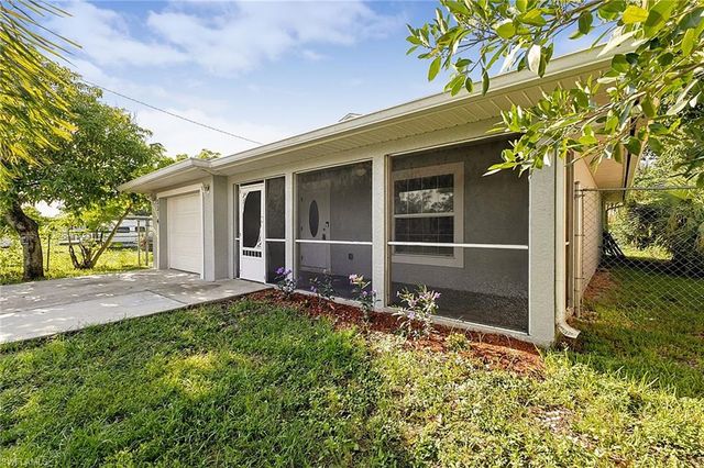 3314 Bassie CT, Fort Myers, FL 33916