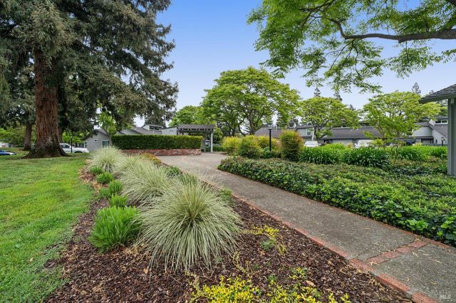 2676 Michelle Ct, Napa, CA 94558