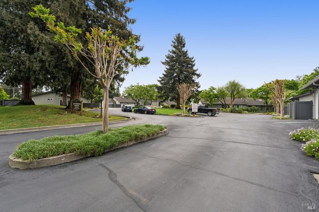 2676 Michelle Ct, Napa, CA 94558