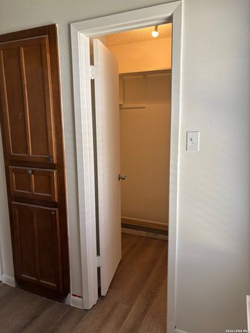 4702 BARHILL ST, San Antonio, TX 78217