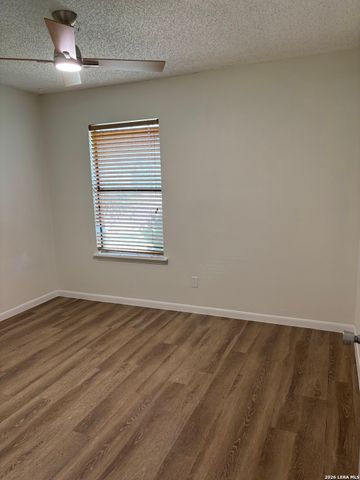 4702 BARHILL ST, San Antonio, TX 78217