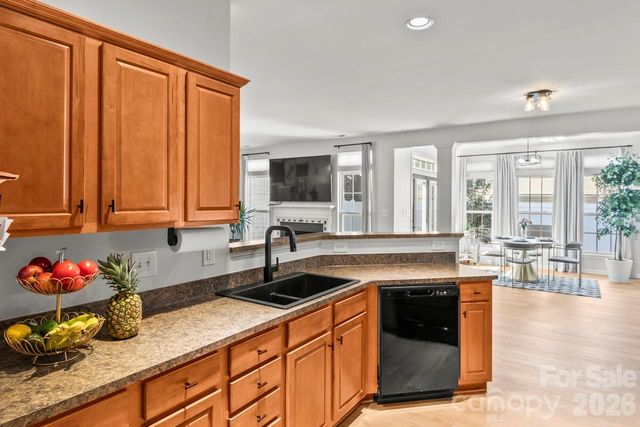 155 Cypress Landing Drive, Mooresville, NC 28117