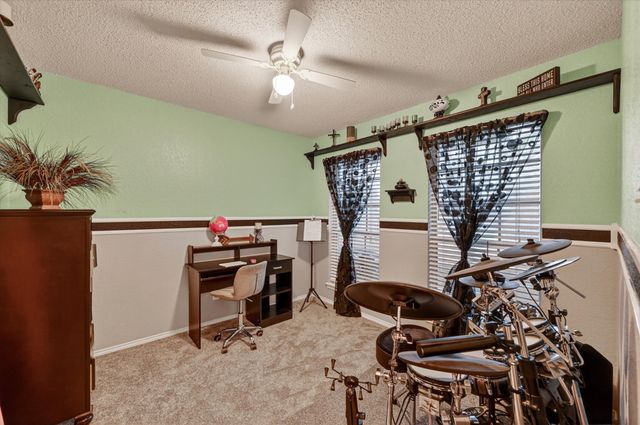 582 Tanglewood Drive, Burleson, TX 76028