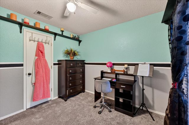 582 Tanglewood Drive, Burleson, TX 76028