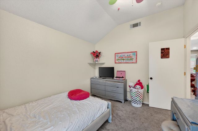 582 Tanglewood Drive, Burleson, TX 76028