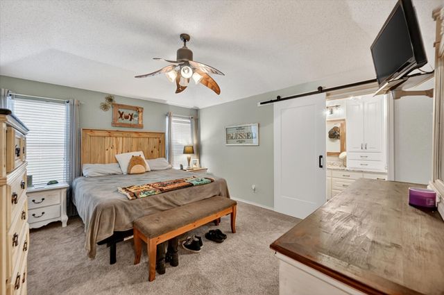 582 Tanglewood Drive, Burleson, TX 76028