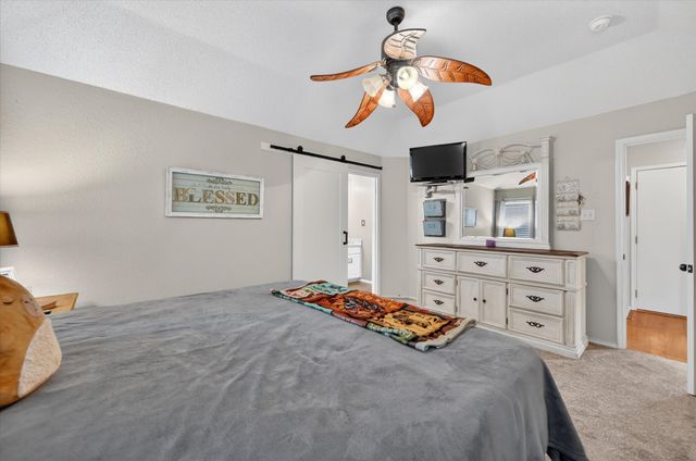 582 Tanglewood Drive, Burleson, TX 76028