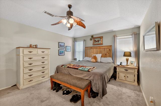 582 Tanglewood Drive, Burleson, TX 76028