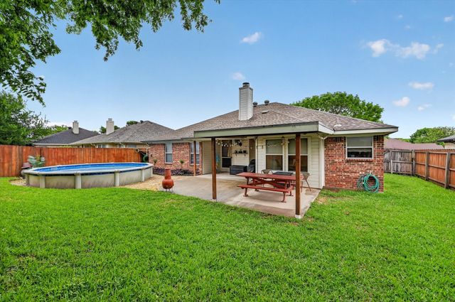 582 Tanglewood Drive, Burleson, TX 76028