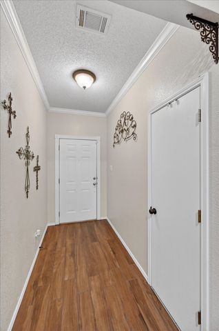 582 Tanglewood Drive, Burleson, TX 76028