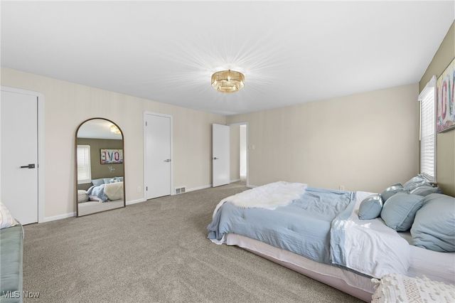 2491 Saybrook Road, University Heights, OH 44118