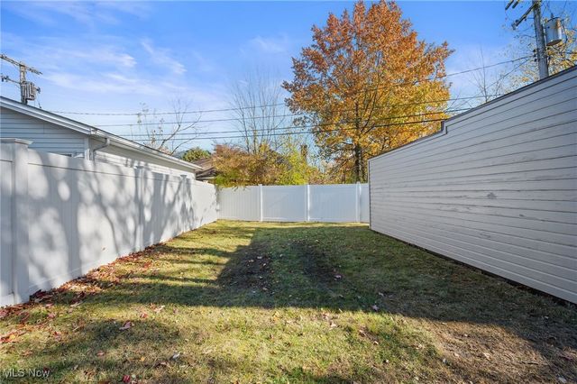 2491 Saybrook Road, University Heights, OH 44118