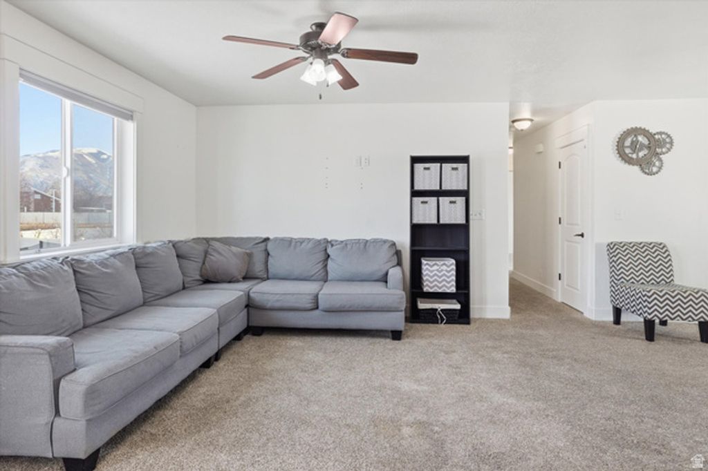 Image 5 of property listing at 2814 S 1100 W, Nibley, UT 84321