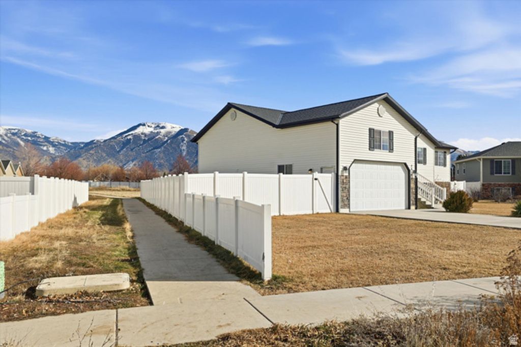 Image 44 of property listing at 2814 S 1100 W, Nibley, UT 84321