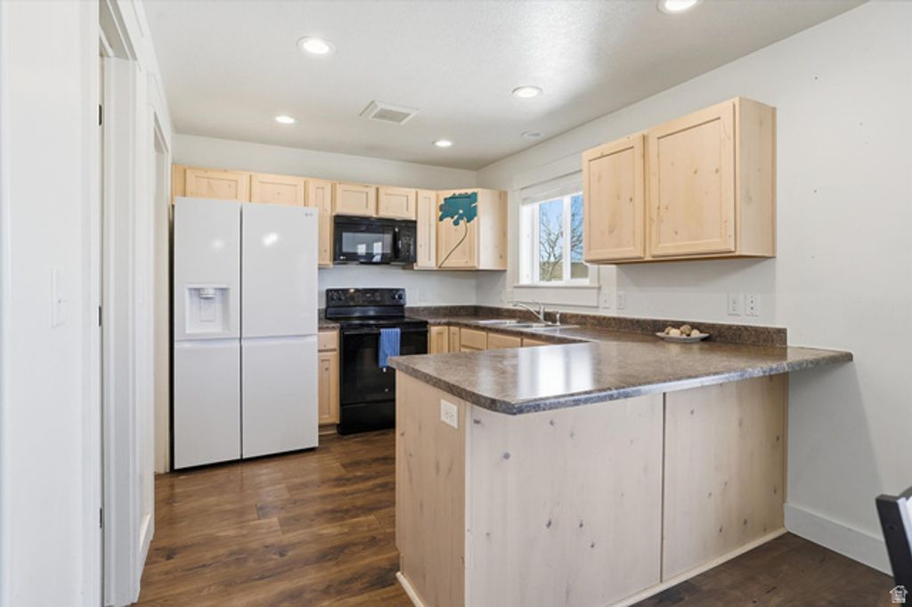 Image 8 of property listing at 2814 S 1100 W, Nibley, UT 84321