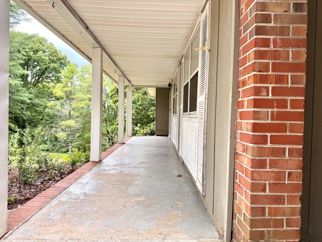 103 Marlette Drive, Mccaysville, GA 30555